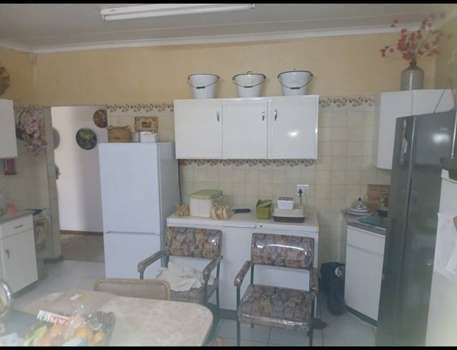4 BEDROOM HOUSE FOR SALE IN BRITS CENTRAL